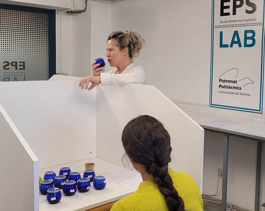 Experiència olfactiva i educativa: Tasts d'olis d'oliva verges a l'EPS-LAB del Patronat